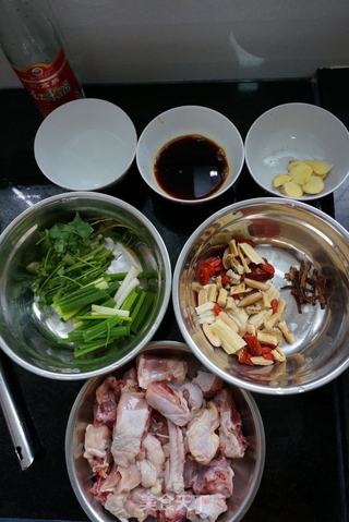 药膳鸡煲的做法步骤:5