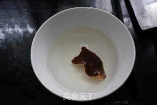 药膳鸡煲的做法步骤:2