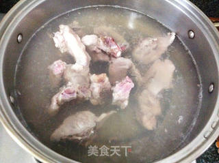 木瓜蚝干猪尾骨汤的做法步骤:3
