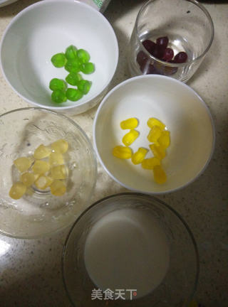 彩虹牛奶杯的做法步骤:2
