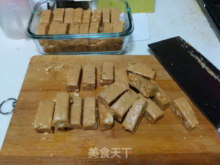 原味花生牛轧糖-淡奶油版的做法步骤:15