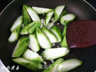 蚝油丝瓜的做法步骤:4