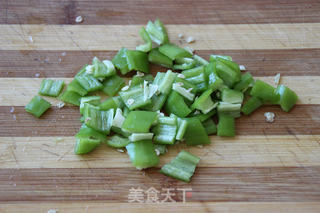 老醋花生米的做法步骤:2