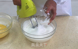 超详细8寸戚风蛋糕制作方法及注意事项的做法步骤:11