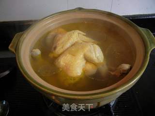 牛肝菌冬笋炖母鸡的做法步骤:7
