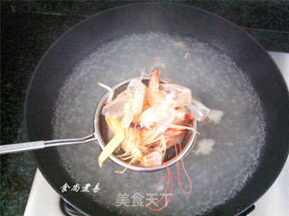 咖喱鱼蛋鲜虾面的做法步骤:9