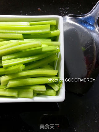 简单食材打造曼妙小狐仙=战胜脂肪鸡脯肉烩杏鲍菇 的做法步骤:15