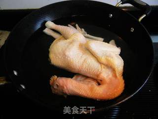 牛肝菌冬笋炖母鸡的做法步骤:5