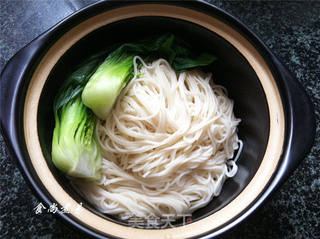 咖喱鱼蛋鲜虾面的做法步骤:17