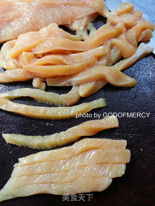 简单食材打造曼妙小狐仙=战胜脂肪鸡脯肉烩杏鲍菇 的做法步骤:3