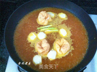 咖喱鱼蛋鲜虾面的做法步骤:11