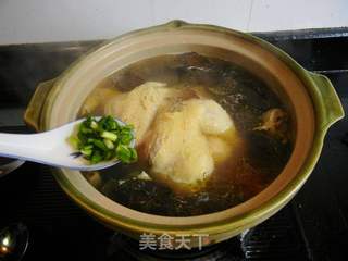 牛肝菌冬笋炖母鸡的做法步骤:11