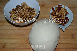 核桃红枣发糕的做法步骤：1