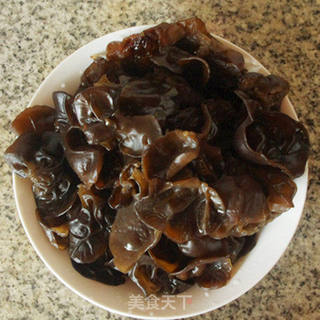 木耳黄瓜炒虾仁的做法步骤:4