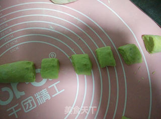 小蜗牛馒头的做法步骤：6