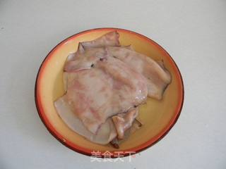 辣味蒜香烤鱿鱼的做法步骤：1
