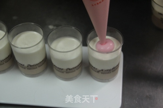 午后甜点——三色慕斯杯的做法步骤:8