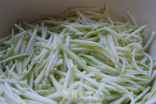 #快手早餐——西葫芦鸡蛋饼（糊塌子）的做法图解2
