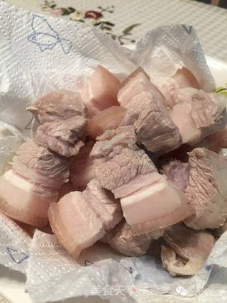 无肉不欢----高高奉上的红烧肉的做法步骤:3