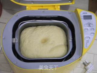 红糖馅笑脸小面包的做法步骤：1