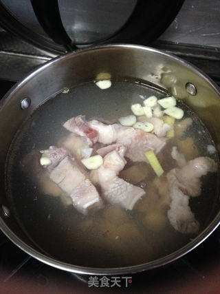 黯然销魂的【梅干菜烧肉】的做法步骤：2