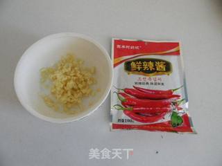 辣味蒜香烤鱿鱼的做法步骤：2