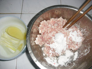 荠菜春卷的做法步骤:4
