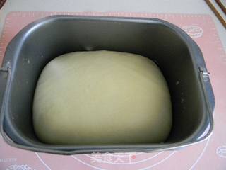 椰蓉蛋黄小餐包的做法步骤：1