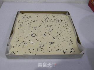 黑芝麻蛋糕卷的做法步骤:7
