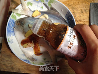 清蒸白鲳鱼的做法步骤:7