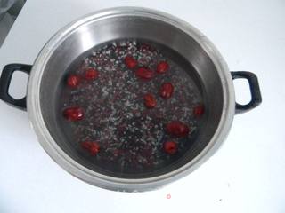 黑米糙米红豆粥的做法步骤:2