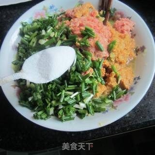 莴笋瘦肉煎饺的做法步骤:5