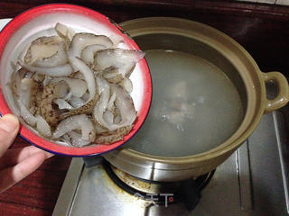 虾仁排骨海参汤的做法步骤:6