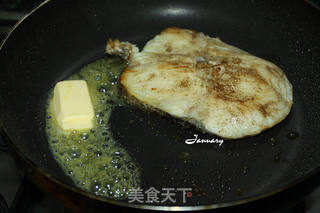 黄油香煎银鳕鱼的做法步骤:6
