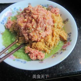 莴笋瘦肉煎饺的做法步骤:3