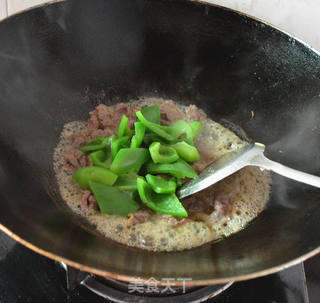 牛肉炒灯笼椒的做法步骤:6