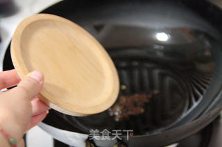 软糯抗衰的经典大菜:【红烧牛筋】(附卷卷葱丝的做法)的做法步骤:9