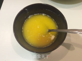 20分钟制作美味草莓麦芬的做法步骤:2