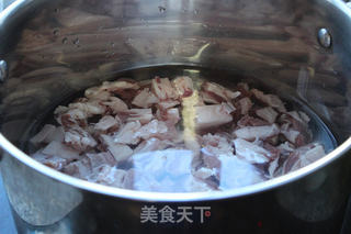 萝卜炖牛肉的做法步骤:2