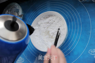 【水晶梅花虾饺】的做法步骤:4