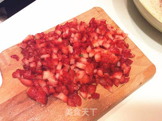 20分钟制作美味草莓麦芬的做法步骤:4