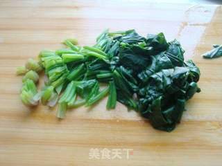 简单、美味的营养早餐——小麦菠菜饼的做法步骤:3