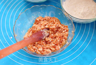 【水晶梅花虾饺】的做法步骤:2