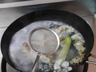 软糯抗衰的经典大菜:【红烧牛筋】(附卷卷葱丝的做法)的做法步骤:6