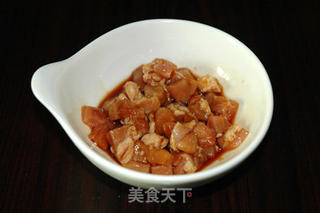 花开富贵—榨菜五彩福包的做法步骤:3