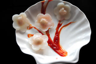 【水晶梅花虾饺】的做法步骤:10