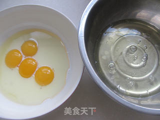 草莓蛋糕的做法步骤：2