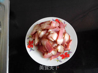 平菇炒腊肉的做法步骤:2