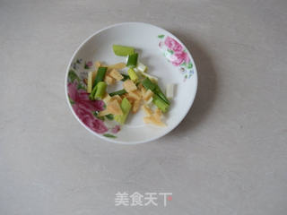 胡萝卜鲜肉馄饨的做法步骤:4