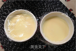 焦糖草莓炖蛋的做法步骤:3